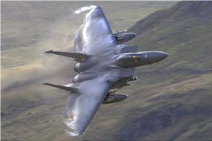 F-15 Eagle high-G turn with leading edge vortices